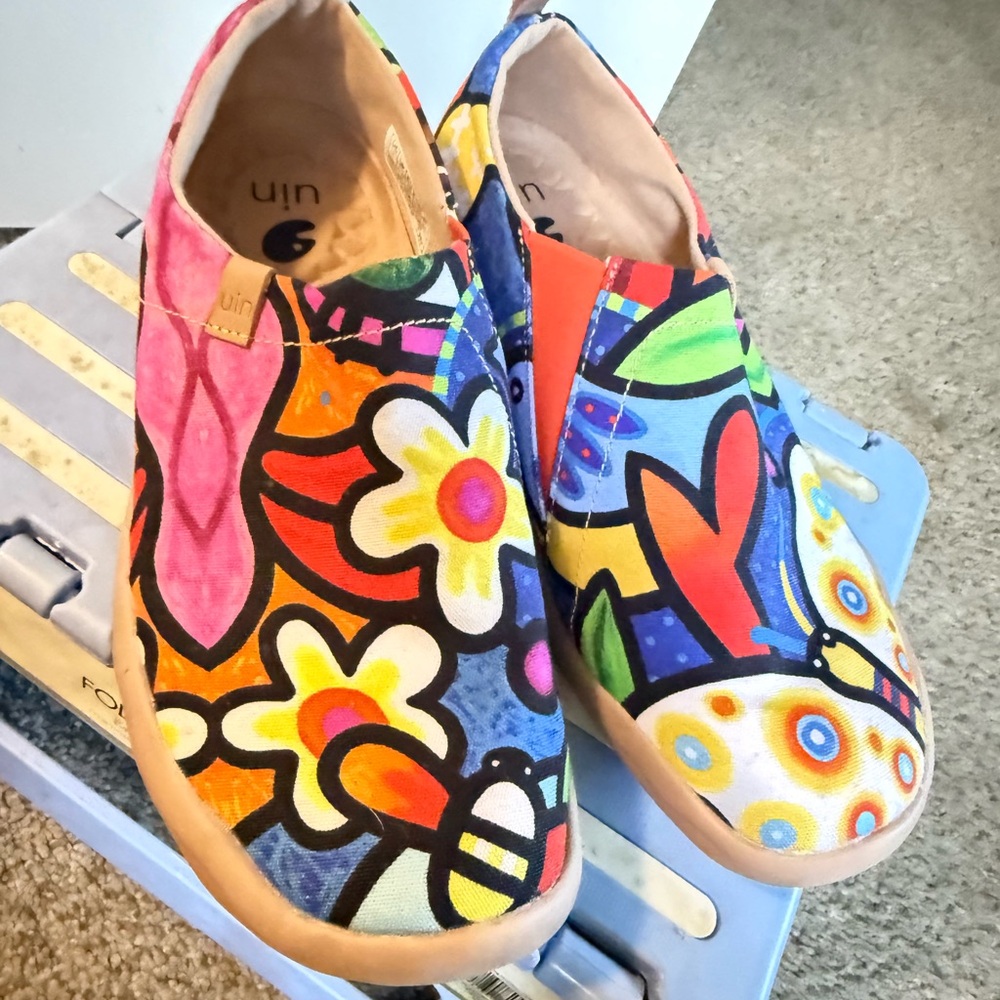 UIN Multicolor Artistic Women's Loafers